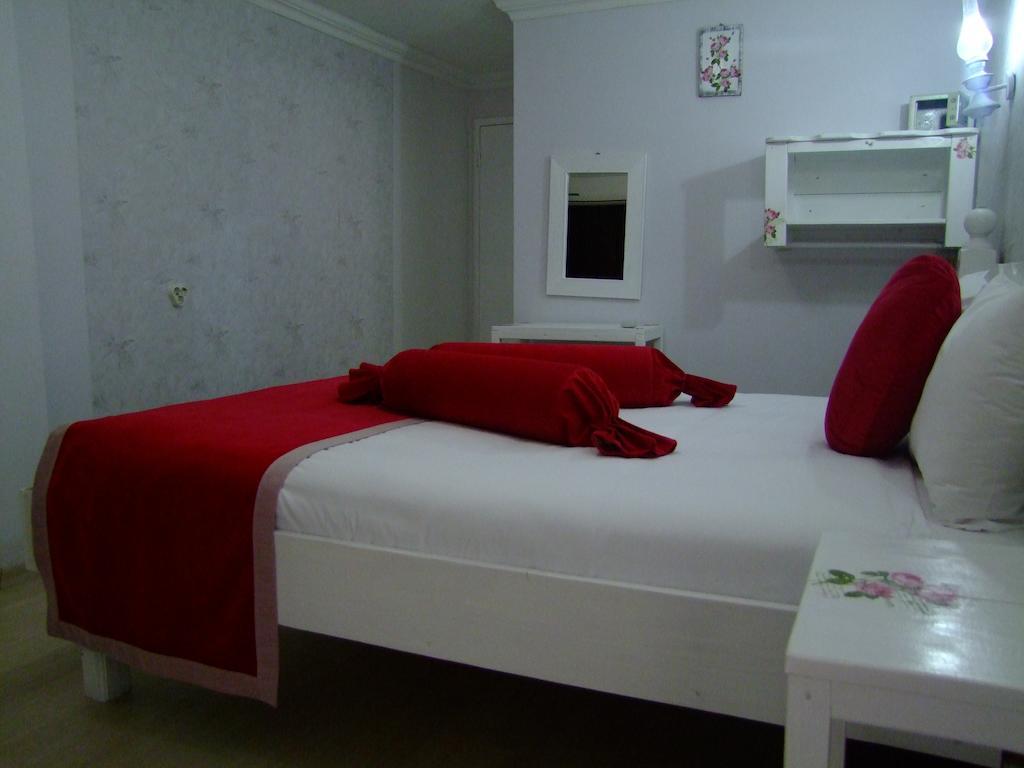Hotel Ishakpasa Konagi Istambul Quarto foto