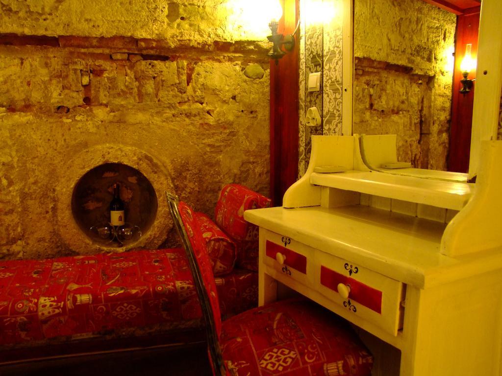 Hotel Ishakpasa Konagi Istambul Quarto foto