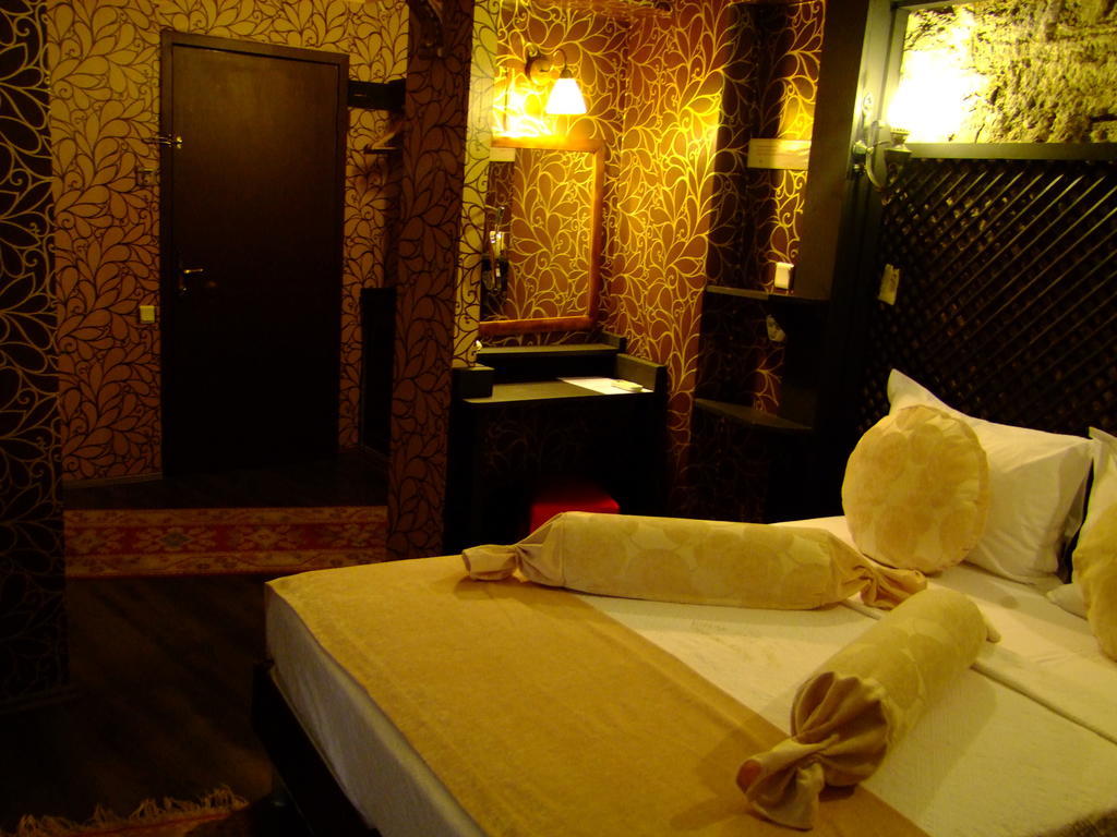 Hotel Ishakpasa Konagi Istambul Quarto foto