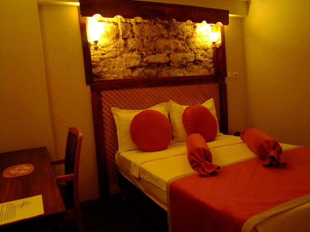 Hotel Ishakpasa Konagi Istambul Quarto foto